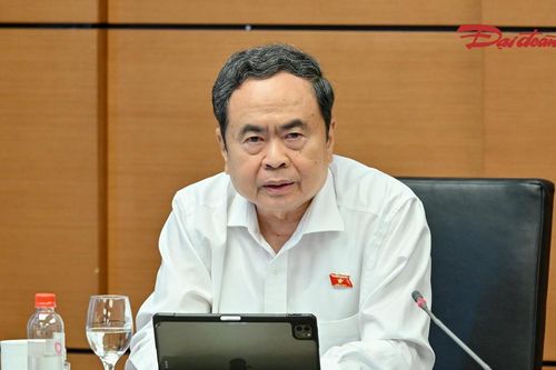 Chủ tịch Quốc hội: Phát triển kinh tế gắn liền với bảo vệ môi trường, chất lượng sống của người dân