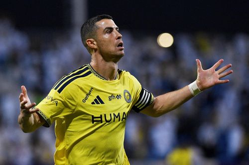 Bàn thắng gây tranh cãi của Ronaldo