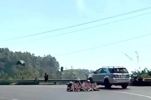 Chụp ảnh, quay clip an toàn, đúng pháp luật