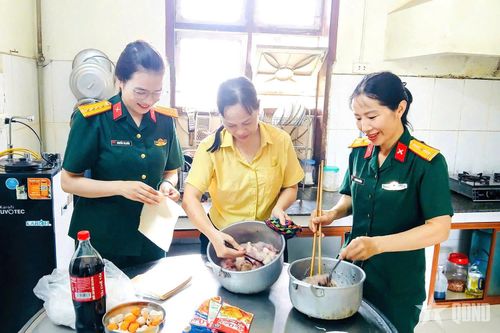 Cùng chia sẻ, trao yêu thương