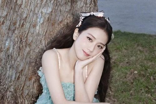 Jisoo (BLACKPINK) trở lại với 'chất nhạc gây nghiện'