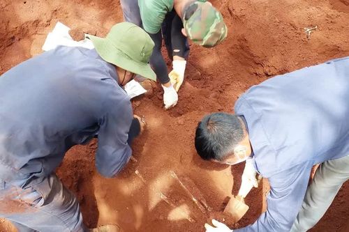 Gia Lai: Tìm thấy, quy tập 12 hài cốt liệt sĩ tại làng Bi