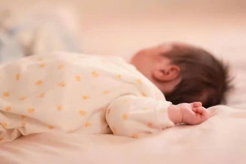 Nhật Bản hỗ trợ giảm gánh nặng sinh con
