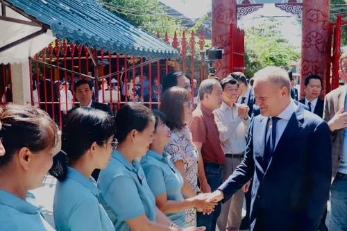 Thủ tướng Ba Lan tham quan phố cổ Hội An