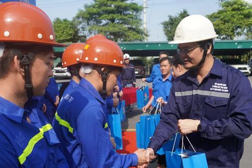 Bí thư thứ nhất Trung ương Đoàn thăm, làm việc với thanh niên công nhân ngành Than
