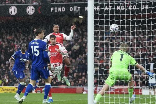 Arsenal thắng dễ Everton, vươn lên đồng dẫn đầu Ngoại hạng Anh