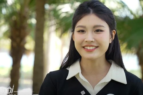 Thủ khoa biết 6 ngoại ngữ ở Hoa hậu Việt Nam: 'Tháng nào tôi cũng làm thiện nguyện'