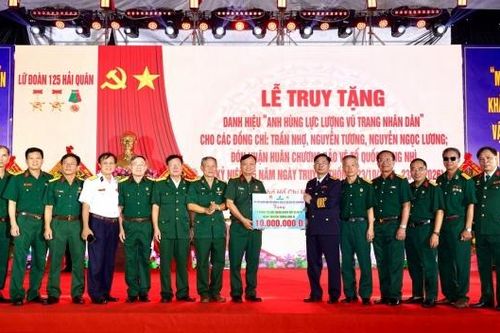 Hội Cựu chiến binh Bộ máy QL&ĐH PETROVIETNAM tri ân các Anh hùng Đoàn tàu Không số