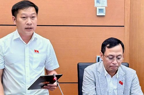 'Nhiệm vụ nặng, nguồn thu không được luật xác định cụ thể, cấp xã phải làm thế nào?'