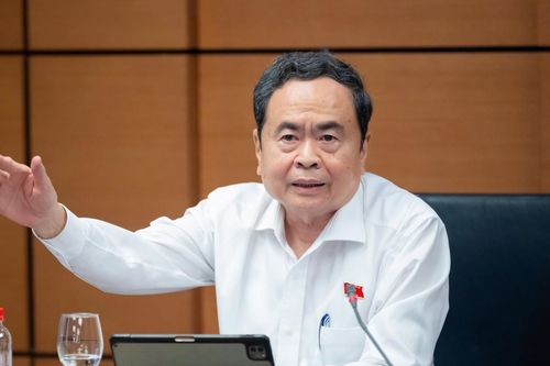 Chủ tịch Quốc hội: Thông thoáng với người làm ăn chân chính, nghiêm khắc với kẻ gian dối