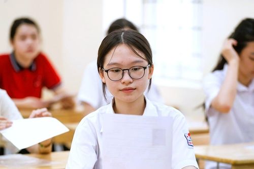Bộ GD-ĐT đề xuất giảm điểm ưu tiên, khống chế điểm khuyến khích vào lớp 10