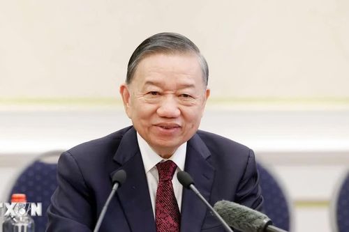 Tổng Bí thư, Chủ tịch nước Tô Lâm gặp gỡ đại diện chuyên gia, trí thức người Việt tại Bỉ và Luxembourg
