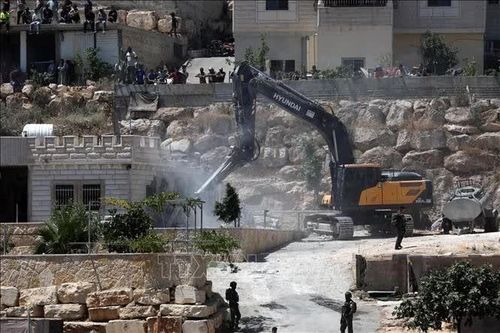 Quân đội Israel phá dỡ nhiều công trình tại Bờ Tây