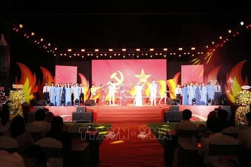Đặc sắc chương trình nghệ thuật 'Âm vang Phú Riềng Đỏ'