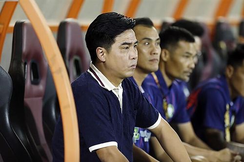 Thầy Công Phượng muốn từ chức sau 5 trận không thắng ở V-League