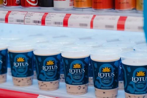 Doanh nghiệp bán trà sữa trên máy bay lãi hơn 200 triệu đồng mỗi ngày