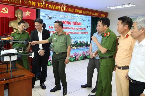 Công an Hưng Yên trình diễn UAV phục vụ tuần tra, giám sát giao thông