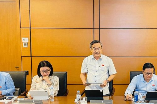 Hoàn thiện quy định về bảo vệ môi trường, bảo đảm quyền lợi của nhân dân
