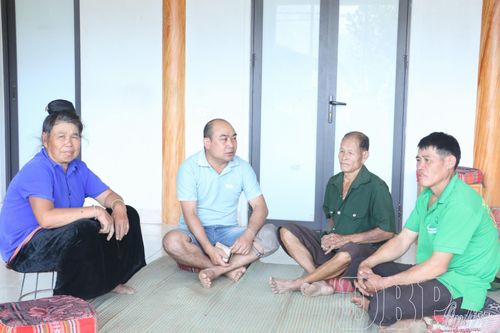 Búng Lao khơi sức dân xây dựng nông thôn mới