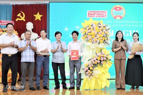 Thành lập Chi hội Nông dân nghề nghiệp nuôi ong đầu tiên của thành phố Đồng Nai