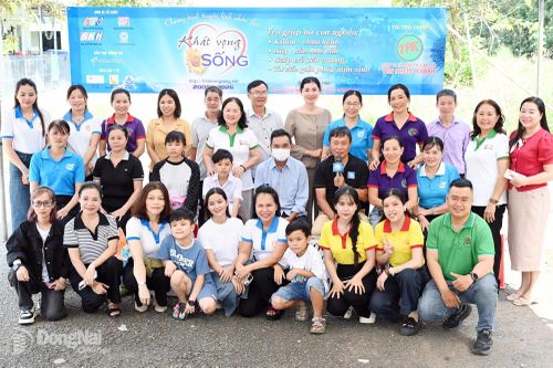 Trao cơ hội hồi sinh cho người mẹ đơn thân mắc lao phổi kháng thuốc
