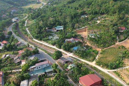 Bảo Hà đẩy nhanh thi công đường gom dân sinh dọc tuyến đường sắt