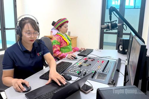 Thanh âm xóa nhòa khoảng cách