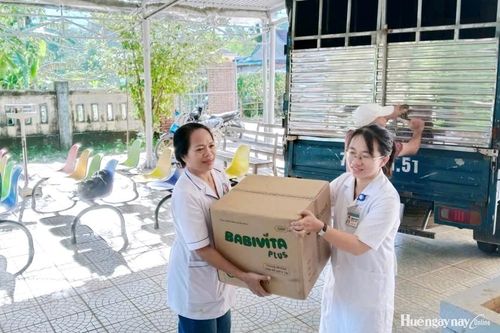 Hỗ trợ cải thiện dinh dưỡng cho gần 500 trẻ em tại các xã nghèo
