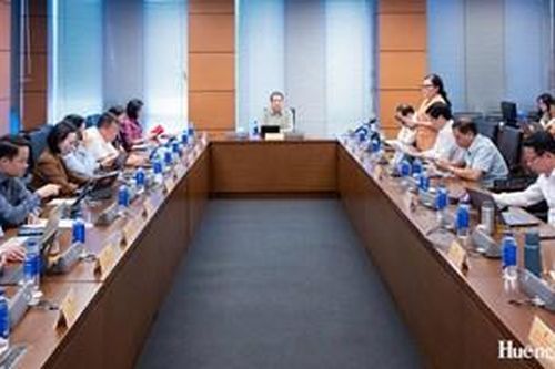 Gỡ vướng thủ tục đầu tư, siết quản lý không gian biển