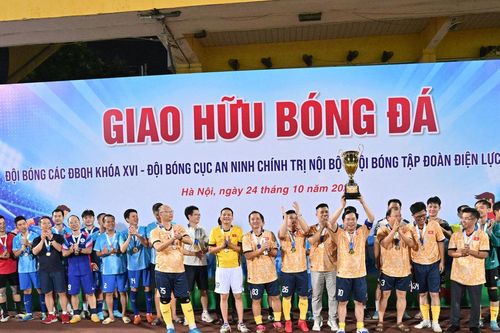 Sôi nổi giải bóng đá giao hữu giữa Đội bóng Đại biểu Quốc hội khóa XVI, Cục A03 và Tập đoàn EVN