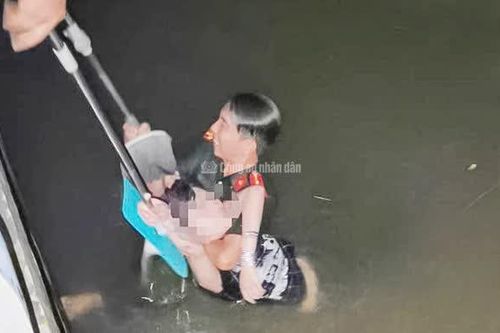 Đại úy Công an TP Cần Thơ cứu cô gái nhảy sông trong đêm