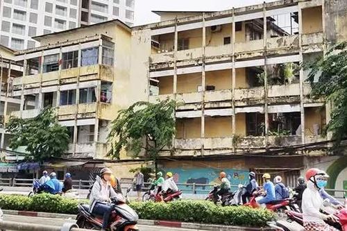 Di dời khẩn cấp các hộ dân tại chung cư Vĩnh Hội