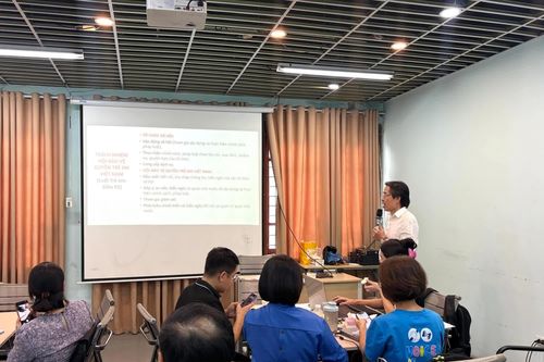 Bảo vệ trẻ em trên không gian mạng: Không chỉ ngăn chặn rủi ro, mà phải lắng nghe tiếng nói trẻ em