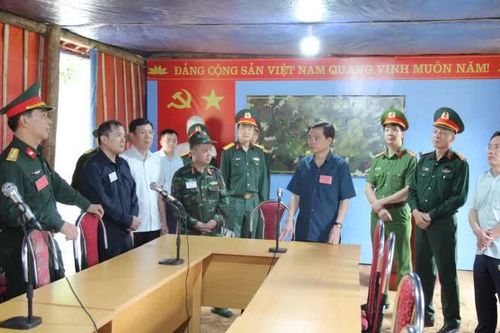 Phó Bí thư Thường trực Tỉnh ủy Bế Thanh Tịnh kiểm tra chuẩn bị diễn tập tại xã Độc Lập và Hạnh Phúc
