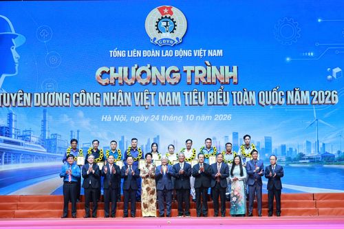 Khơi dậy mạnh mẽ tinh thần vượt khó, đổi mới sáng tạo trong công nhân