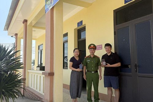 Chuyển nhầm 200.000.000 đồng vào tài khoản người lạ, anh Lê Tuấn Vũ ở Phú Thọ tìm đến công an