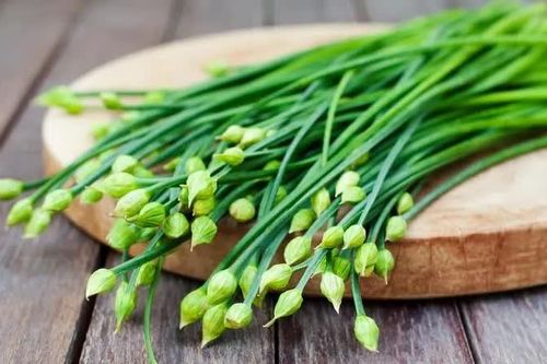 Lá hẹ nhỏ nhưng giàu dưỡng chất, ăn đúng cách có thể mang lại 7 lợi ích này