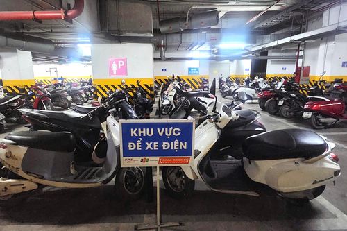 Xe điện tăng nhanh, chung cư Hà Nội loay hoay tìm chỗ sạc