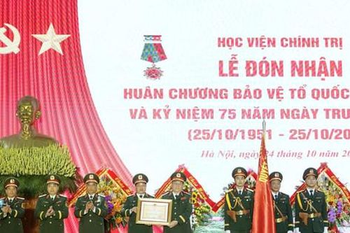 Học viện Chính trị đón nhận Huân chương Bảo vệ Tổ quốc hạng Nhất