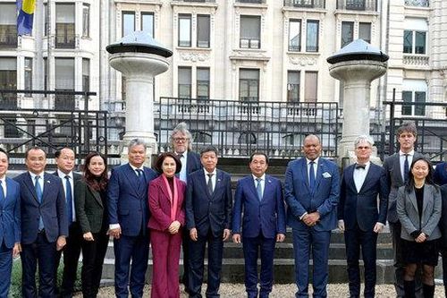 Hà Nội và Brussels thúc đẩy hợp tác kinh tế, quản trị đô thị
