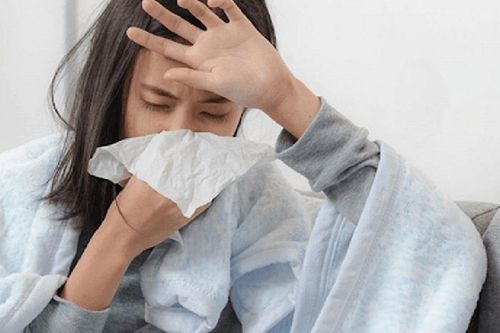 Bác sĩ tư vấn mùa cúm nên ăn gì, uống gì?