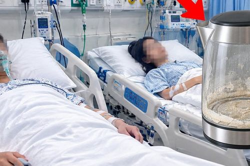 Cả gia đình mắc ung thư, nguyên nhân từ thói quen đun nước nhiều năm