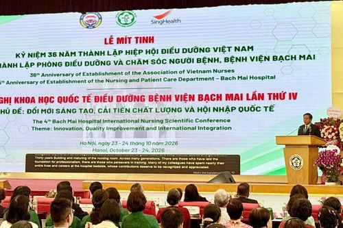 Giám đốc Bệnh viện Bạch Mai: 'Điều dưỡng là một phần không thể thiếu của thành công điều trị'