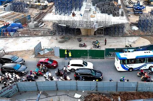 Hà Nội có 62 vị trí rào chắn thi công, làm sao để di chuyển thuận lợi?