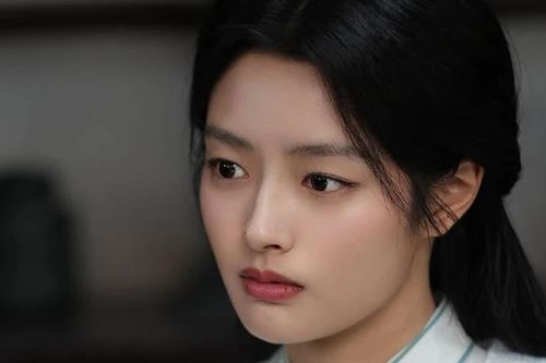 Ngọc Điệm Thu: Có đúng nữ chính Từ Nhược Hàm diễn tốt nhất cảnh ngất với ngủ?