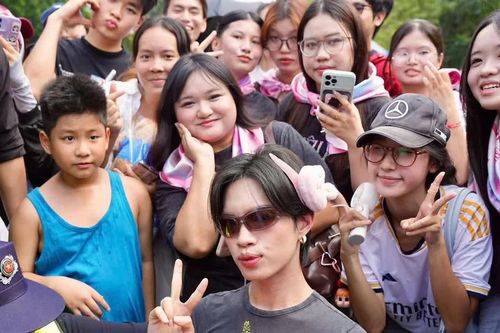 'Chạm Việt Nam 2' sẵn sàng: Pháp Kiều có thêm 'thiết bị xinh yêu' sau soundcheck