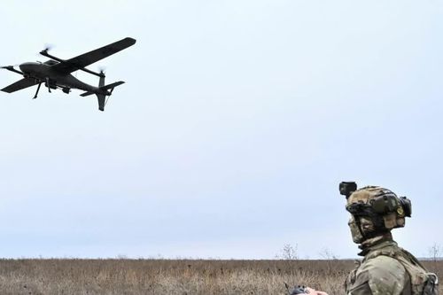 Máy bay không người lái Ukraine 'rụng như sung' do giới hạn tốc độ từ hệ thống Starshield