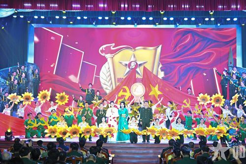'Bản hùng ca dưới cờ Đảng': Ngôn ngữ nghệ thuật nâng tầm triết lý giáo dục chính trị