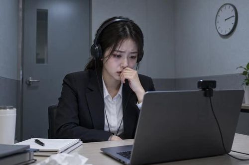 Giới trẻ kiệt sức trước những yêu cầu tuyển dụng ngày càng phức tạp thời AI