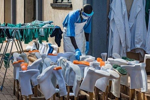 Uganda yêu cầu cách ly 21 ngày với người trở về từ Congo
